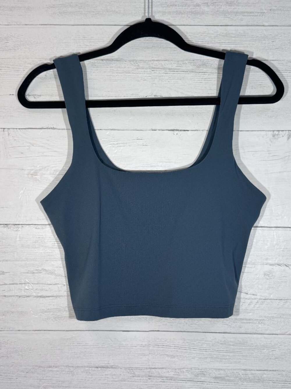 Transcend Square Neck Crop Sports Bra in Eden